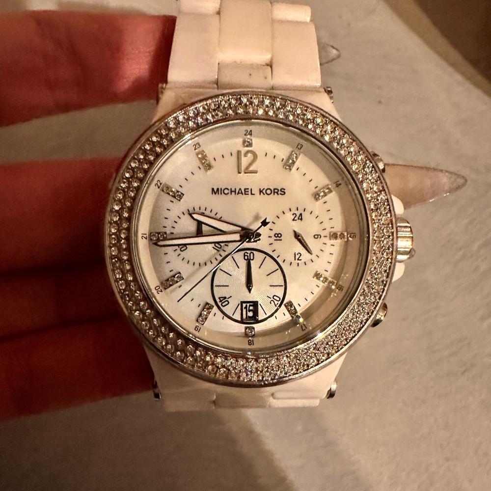 Michael Kors Mother of Pearl face white Watch Rhinestones - GREAT CONDITION - Picture 2 of 2